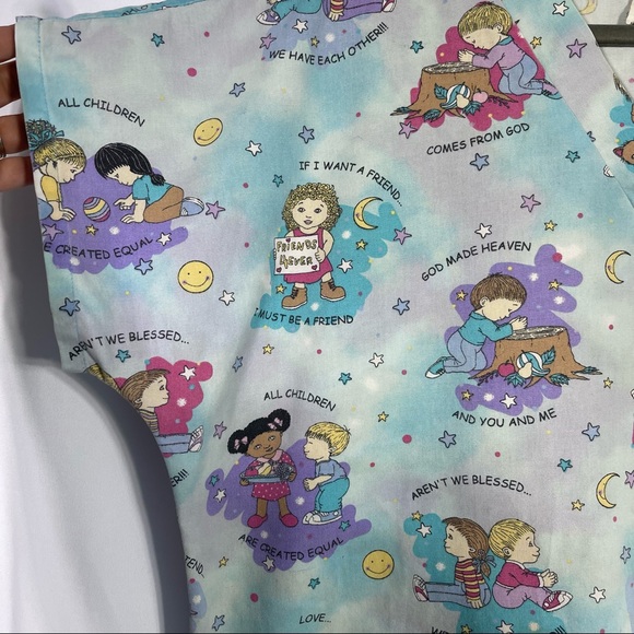 Simply Basic, Cute Kids Scrub Top. Size Large. Good used condition! - Picture 2 of 6